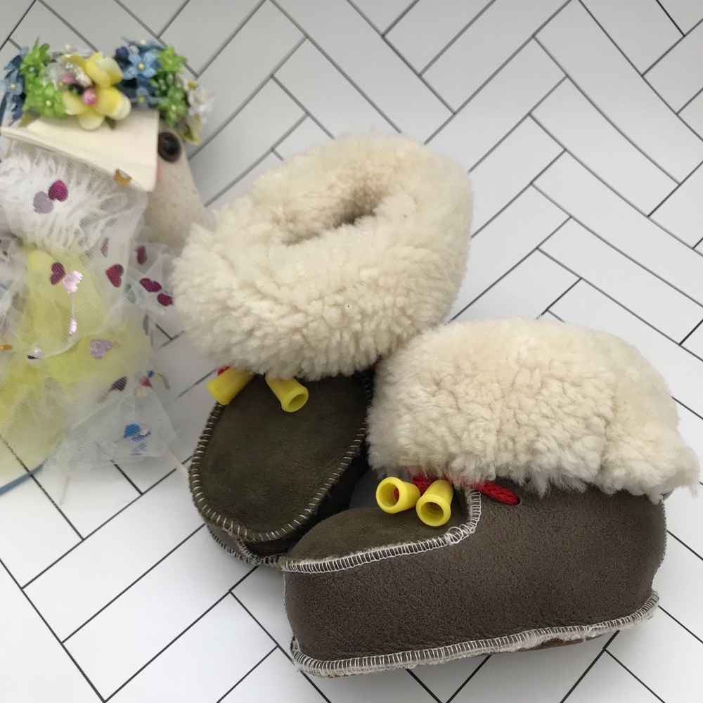 🧡Handmade🧡Winter Baby Booties - Picture 5 of 5